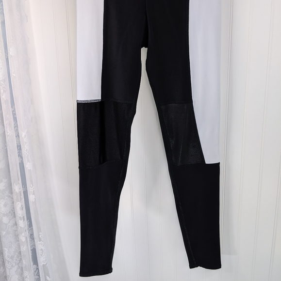 ONZIE Black & White Colorblock Yoga Leggings Sz M/L - Picture 5 of 12